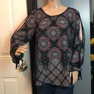 Maurice’s size small blouse. Long sleeve
